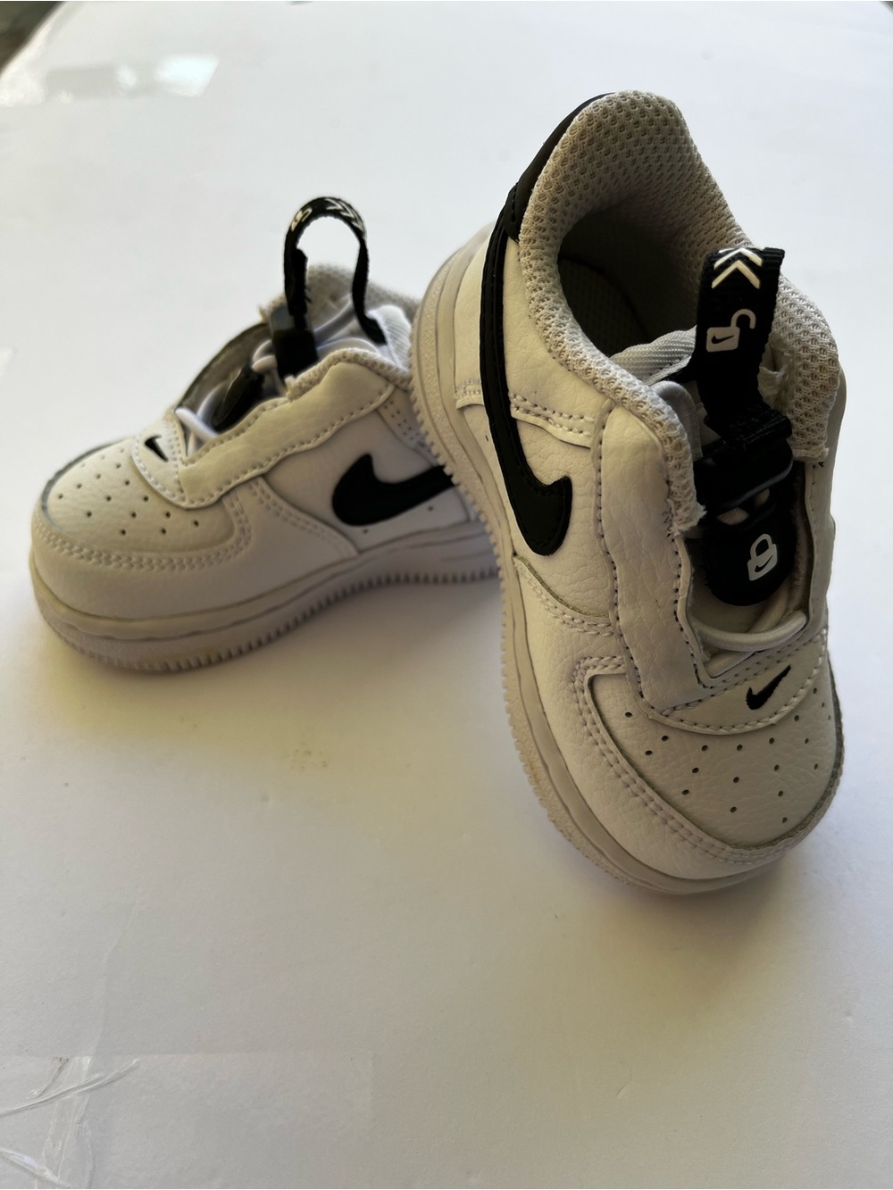 Nike Kids' White and Black Low-Top Sneakers 4c toddler